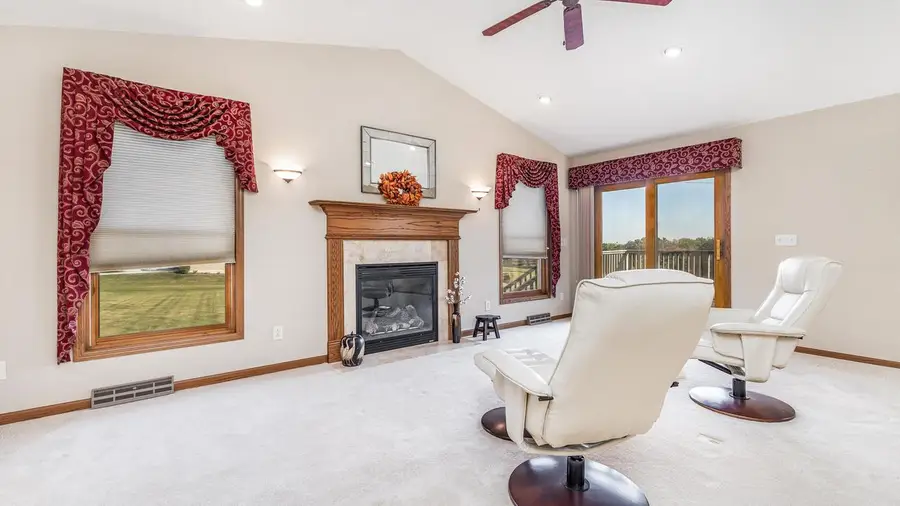 12168 Tama Run Lane, Darlington, WI 53530 - Image #2