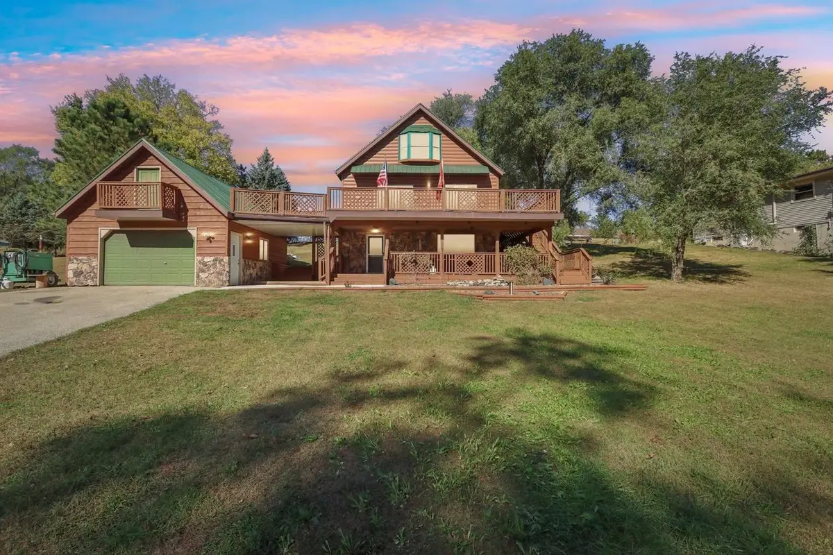 1128 W Happy Hollow Road, Janesville, WI 53546 - Image #1