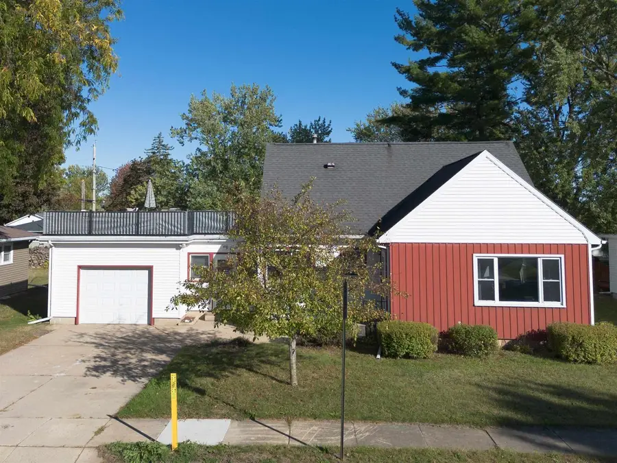 610 Tyler Avenue, Omro, WI 54963 - Image #2