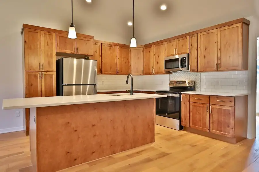 356 Lilac Lane, Stoughton, WI 53589 - Image #2