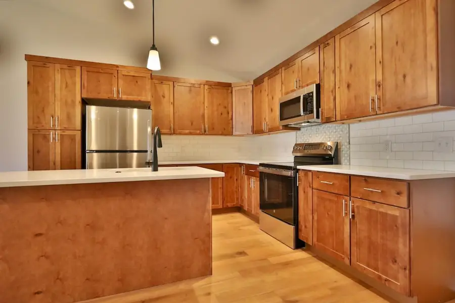 356 Lilac Lane, Stoughton, WI 53589 - Image #3