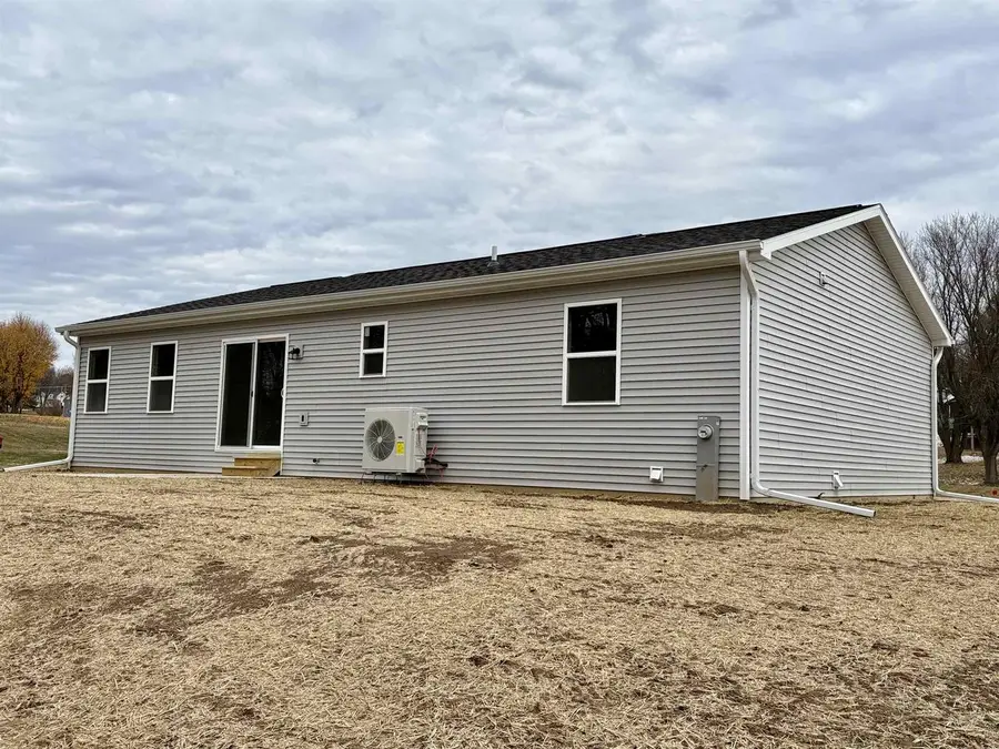 207 Will Street, Rock Springs, WI 53961 - Image #2