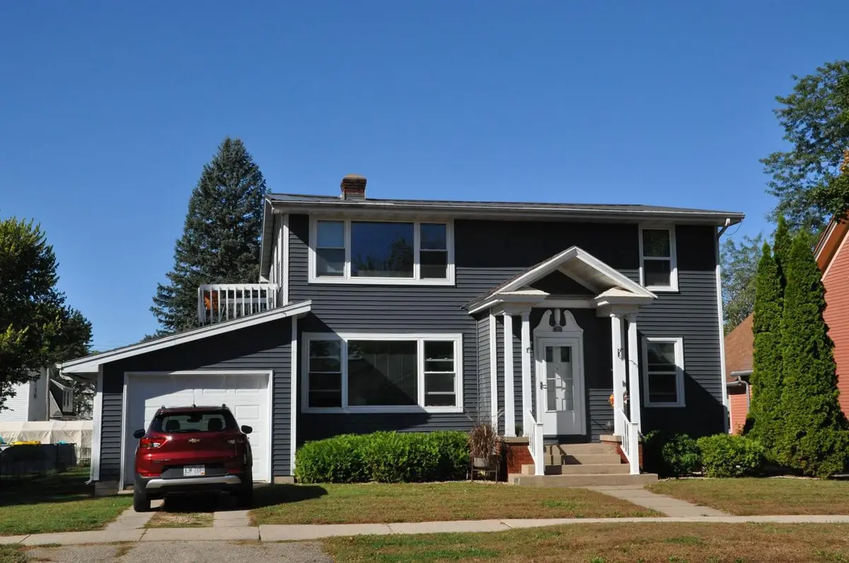 322 & 324 N Cincinnati Street, Spring Green, WI 53588 - Image #1