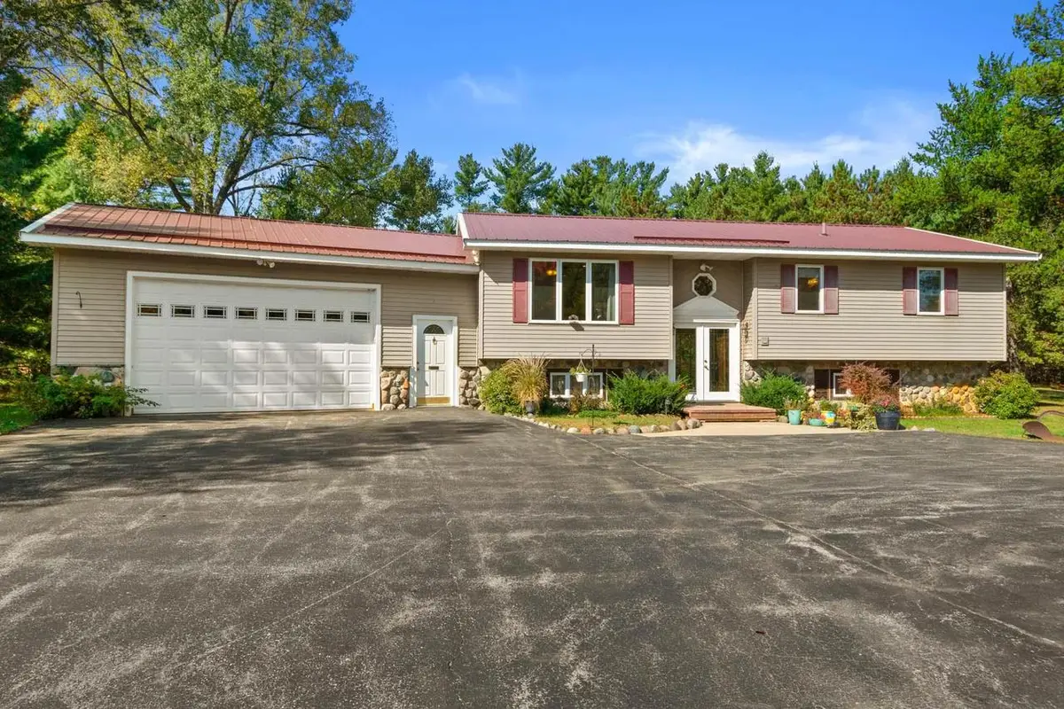 859 6th Avenue, Hancock, WI 54943 - Image #1