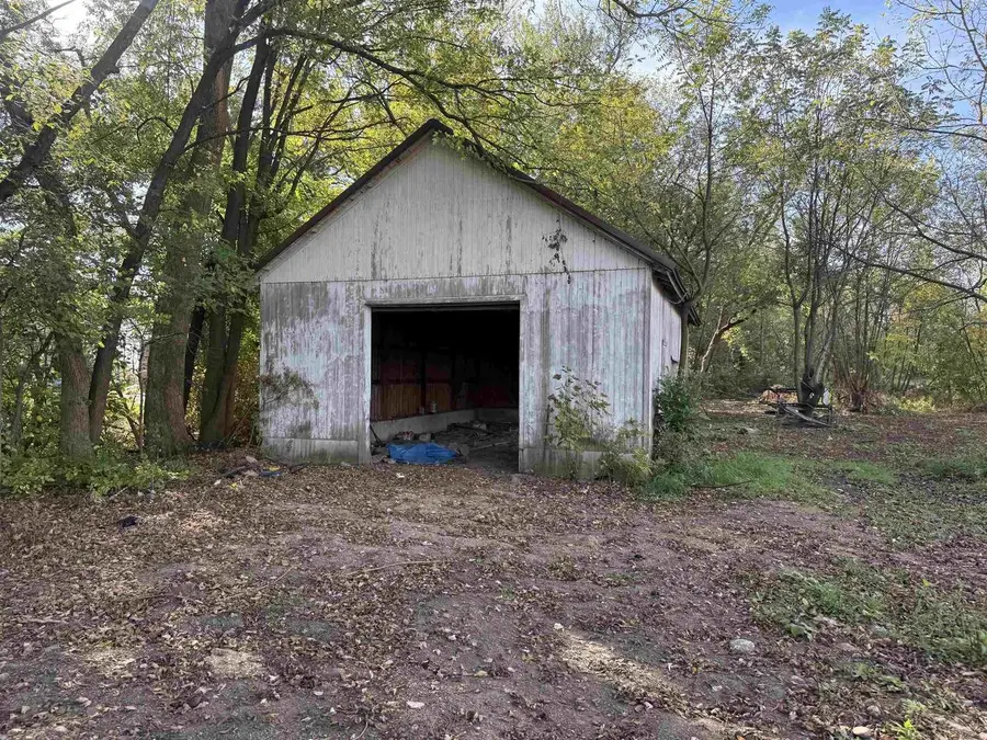 N2492 Tremaine Road, Clinton, WI 53525 - Image #2