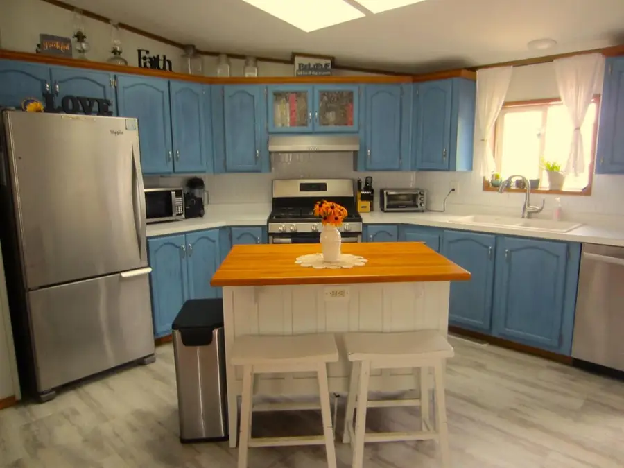 532 Harbor Heights Drive, Waterford, WI 53185 - Image #2