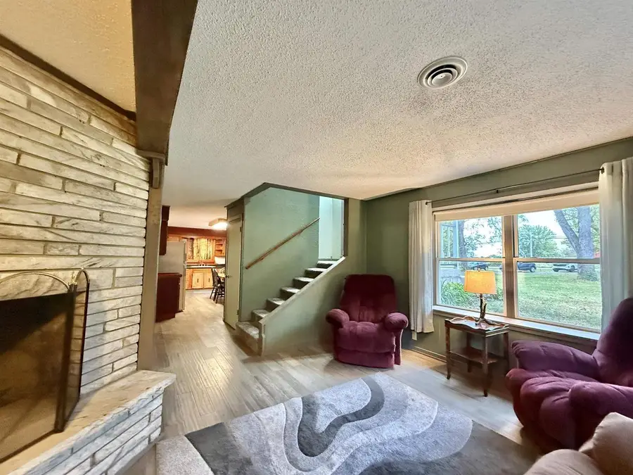 6802 W St Lawrence Avenue, Beloit, WI 53511 - Image #2