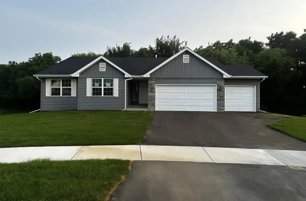 911 Harsevoort Way, Clinton, WI 53525