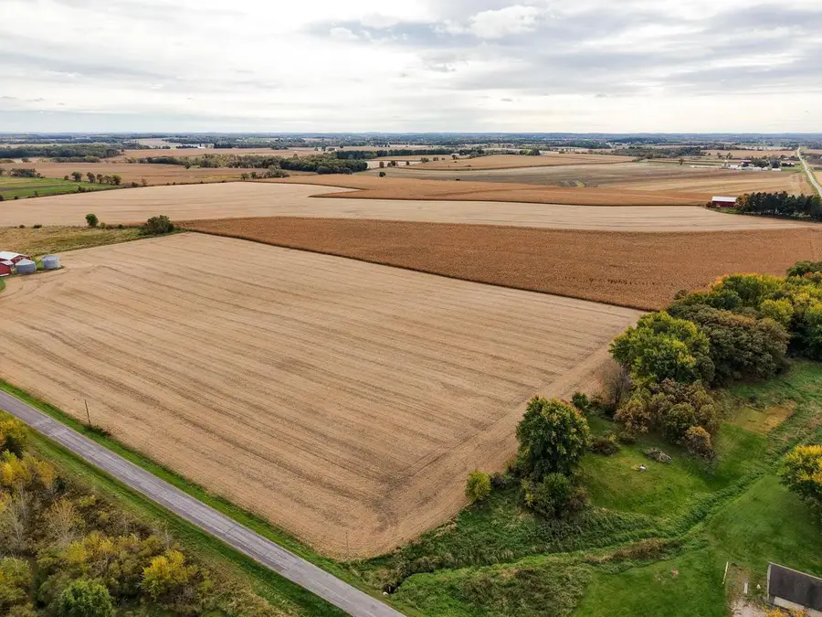 7024 Deansville Road, Marshall, WI 53559 - Image #3