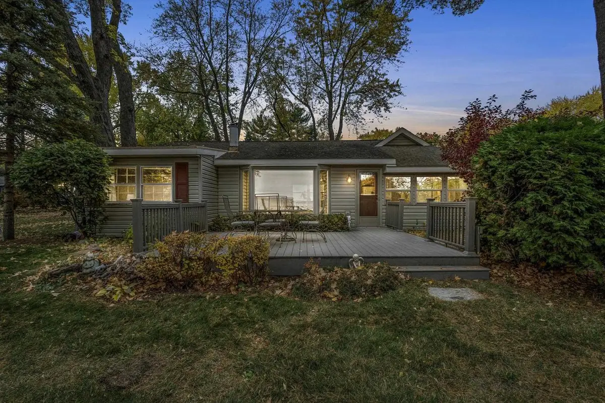 N4226 S Lakeshore Drive, Markesan, WI 53946 - Image #1