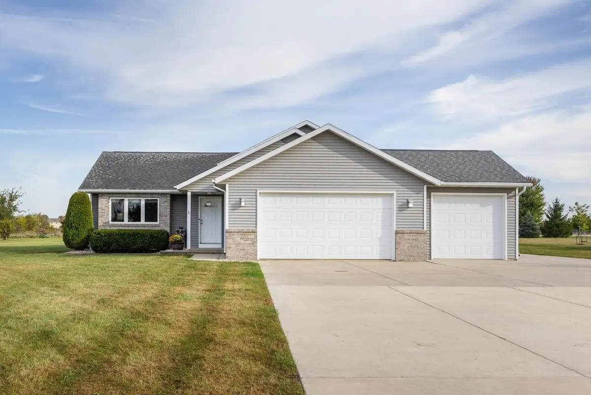 W2718 Fonda Lane, Belleville, WI 53508 - Image #1