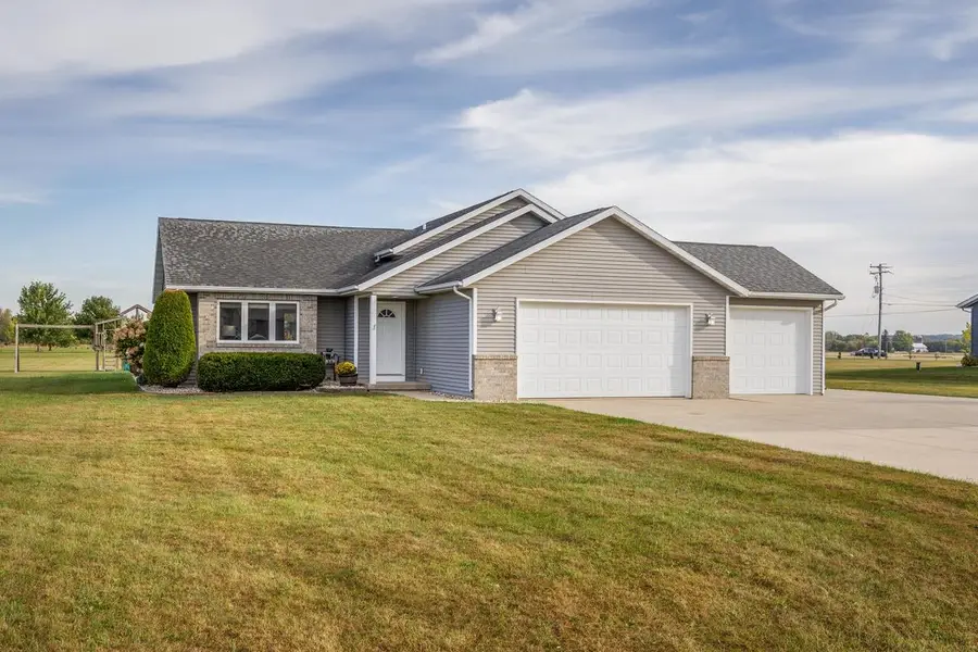 W2718 Fonda Lane, Belleville, WI 53508 - Image #2