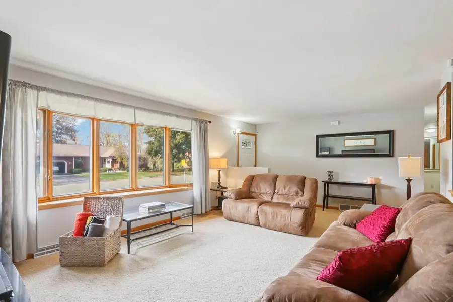 121 Old Settlers Trail, Poynette, WI 53955 - Image #2