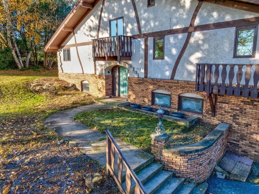 7121 Kippley Road, Sauk City, WI 53583 - Image #2