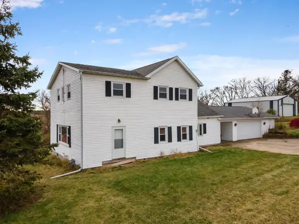 3883 County Road CH, Dodgeville, WI 53533