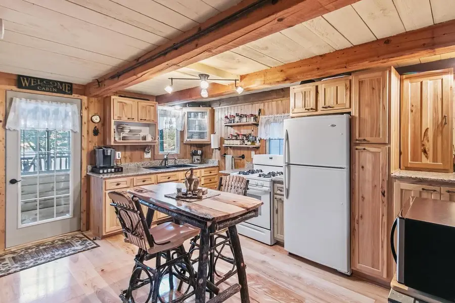 W8120 Eagle Court, Oxford, WI 53952 - Image #2