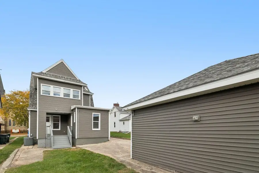 214 W Pleasant Street, Portage, WI 53901 - Image #3