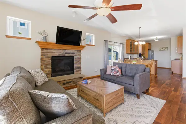 1046 Stonehaven Drive, Sun Prairie, WI 53590