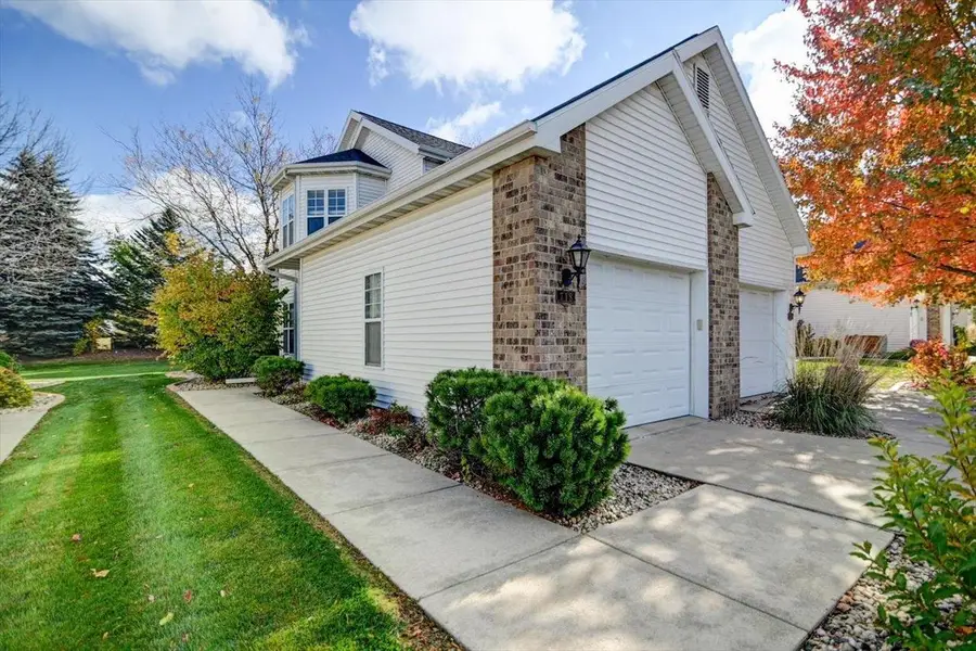 718 Dunn Avenue, Oregon, WI 53575 - Image #2