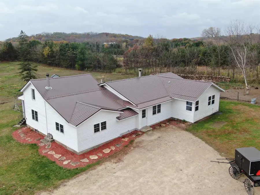 N9307 Old Highway 22 Road, Pardeeville, WI 53954 - Image #3