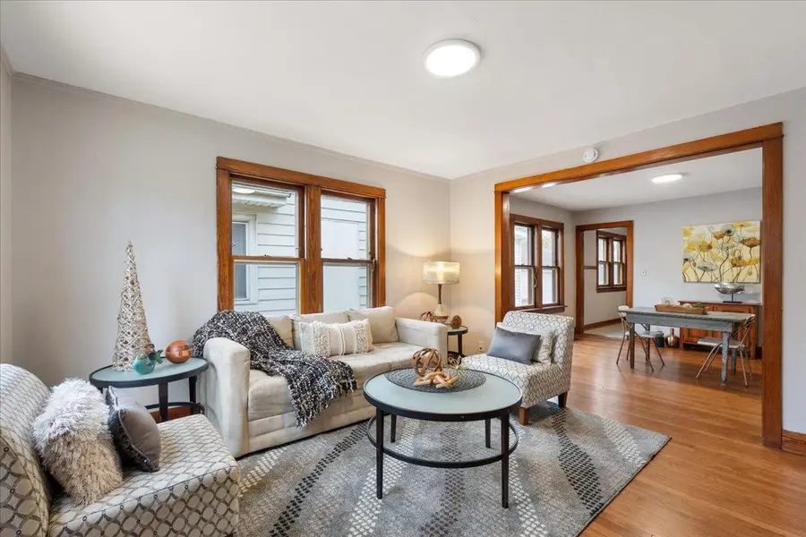 24-26 N FAIR OAKS Avenue, Madison, WI 53714 - Image #2