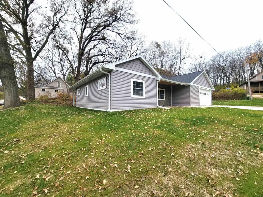 810 Galena Street, Darlington, WI 53530 - Image #2
