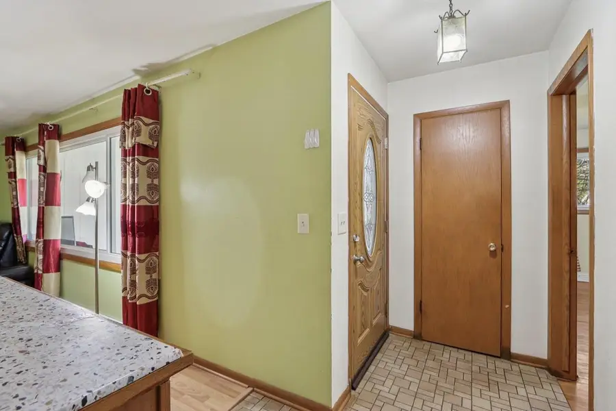 471 Agnes Drive, Madison, WI 53711 - Image #2