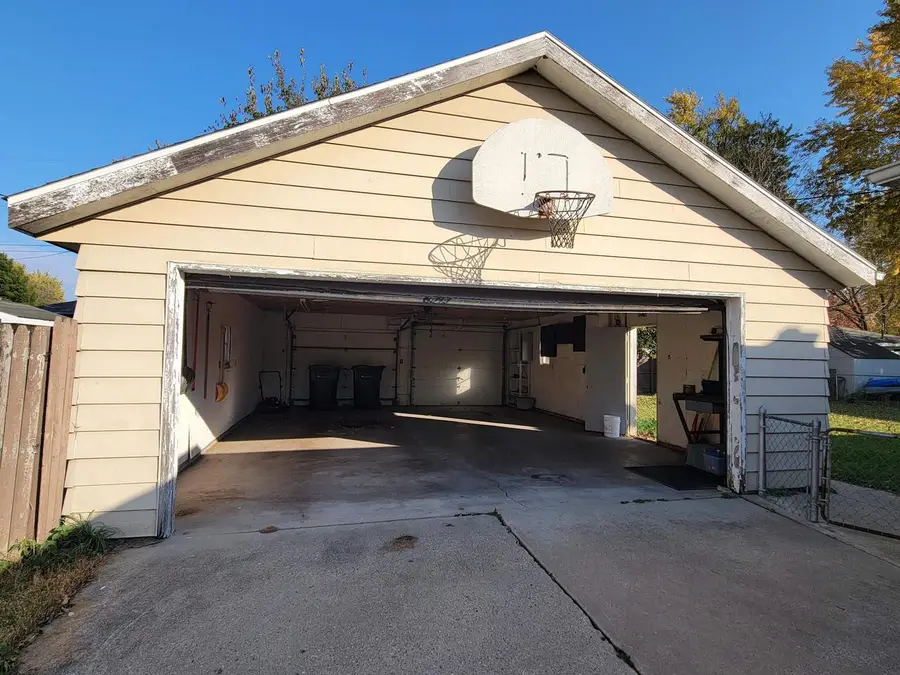 2205 S Palm Street, Janesville, WI 53546 - Image #2