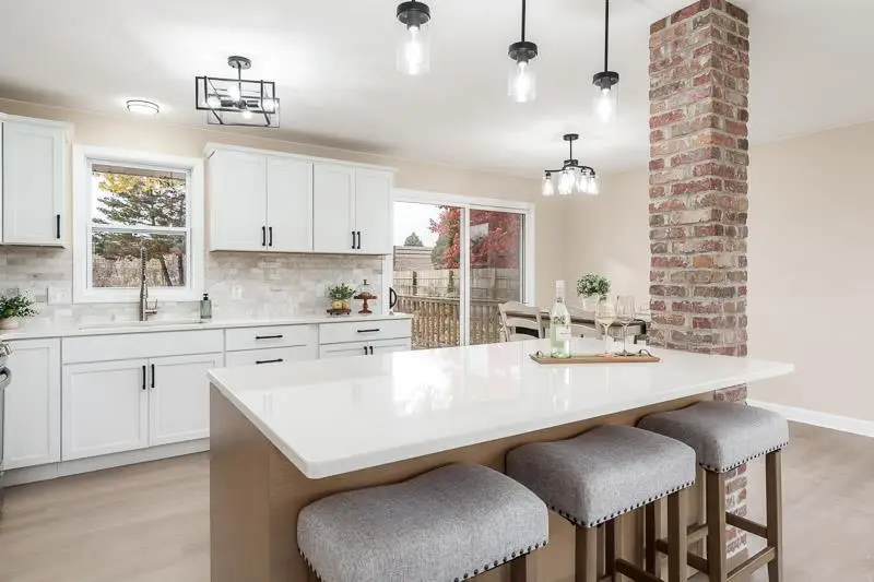 2205 Green Valley Drive, Janesville, WI 53546 - Image #2