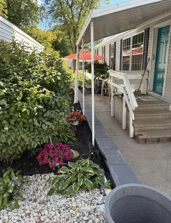 10211 W Greenfield Avenue #25, West Allis, WI 53214