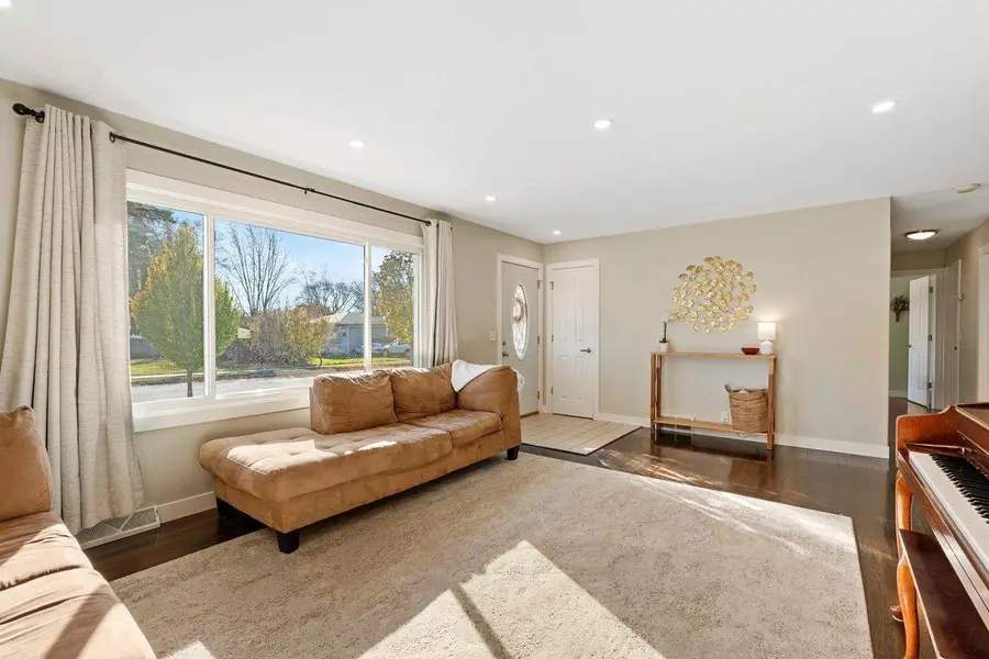 216 Hoover Street, Sun Prairie, WI 53590 - Image #2