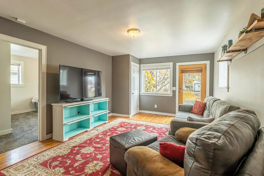 526 McCormick Avenue, Madison, WI 53704 - Image #2