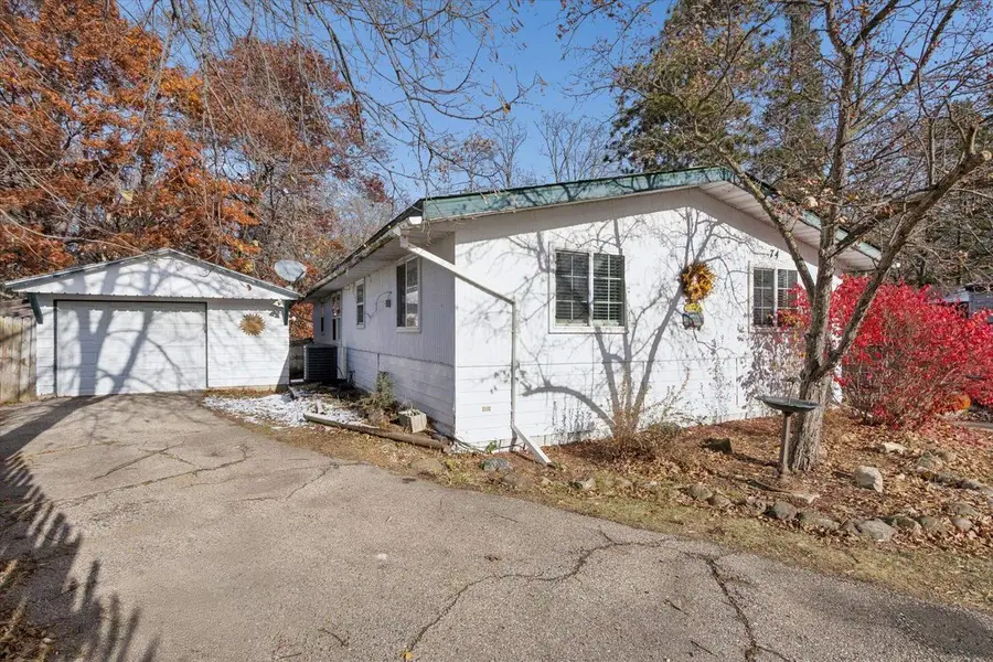 74 falling creek Circle, Janesville, WI 53548 - Image #2