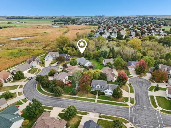 919 Lochmoore Drive, Waunakee, WI 53597