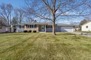 737 Sussex Drive, Janesville, WI 53546