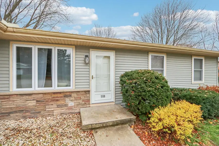 580 Lilac Lane, Lake Mills, WI 53551 - Image #3