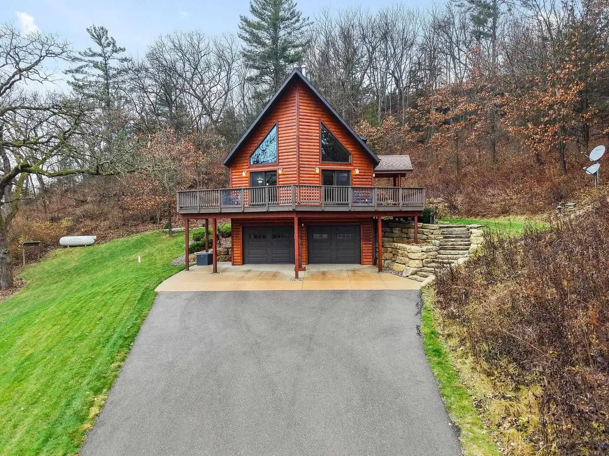 4050 County Road Y, Dodgeville, WI 53533 - Image #1