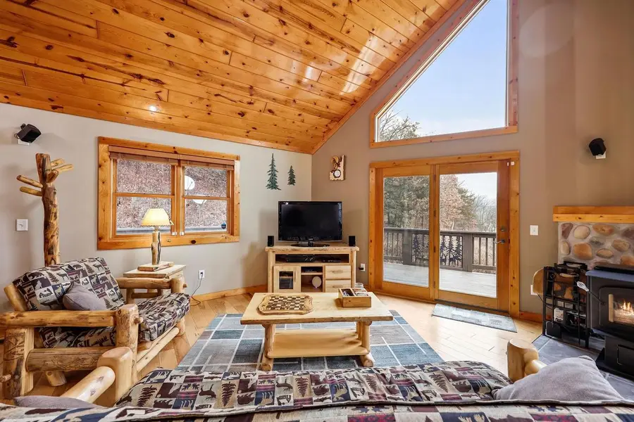 4050 County Road Y, Dodgeville, WI 53533 - Image #2