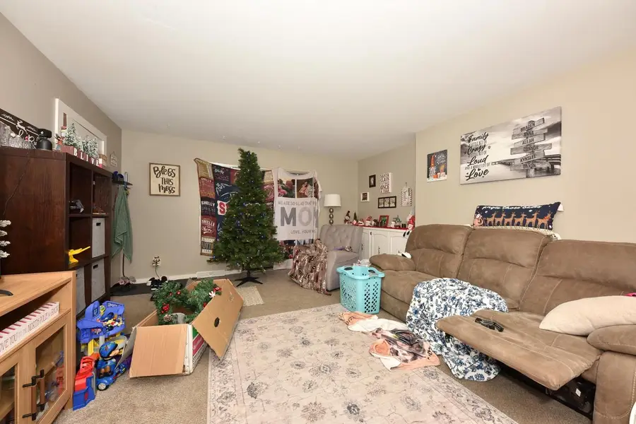 N169W19865 Chestnut Court, Jackson, WI 53037 - Image #3