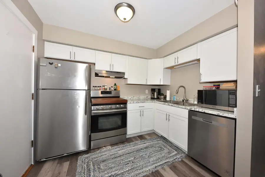 N168W19937 Ridgeway Court, Jackson, WI 53037 - Image #2