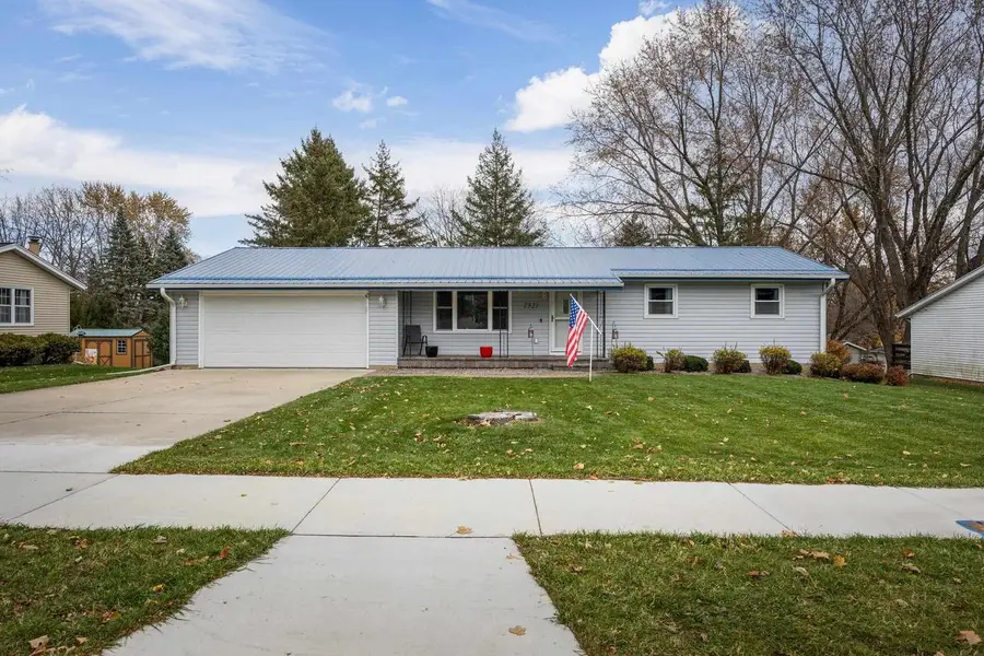 1321 N Van Buren Street, Stoughton, WI 53589 - Image #2