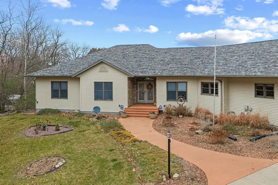 S4362 Fox Hill Circle, Baraboo, WI 53913 - Image #3