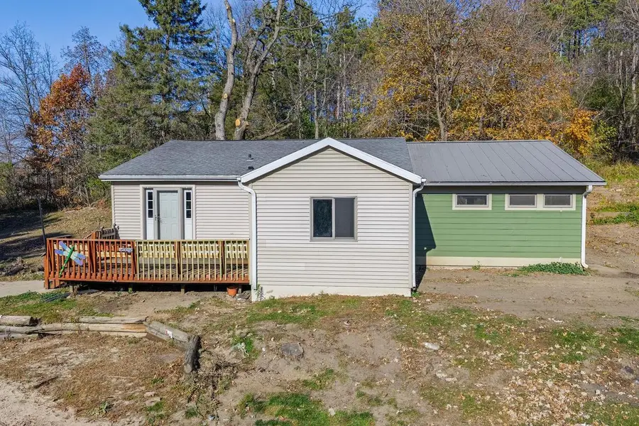 N7726 Wendlick Road, Pardeeville, WI 53954 - Image #2