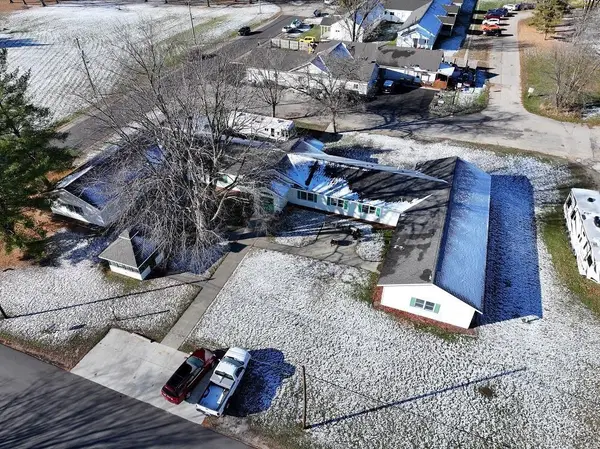 E11062 Center Road, North Freedom, WI 53951