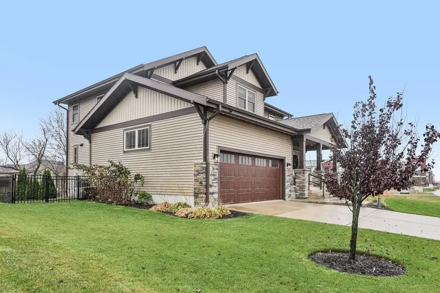704 Vineyard Drive, Cambridge, WI 53523 - Image #2