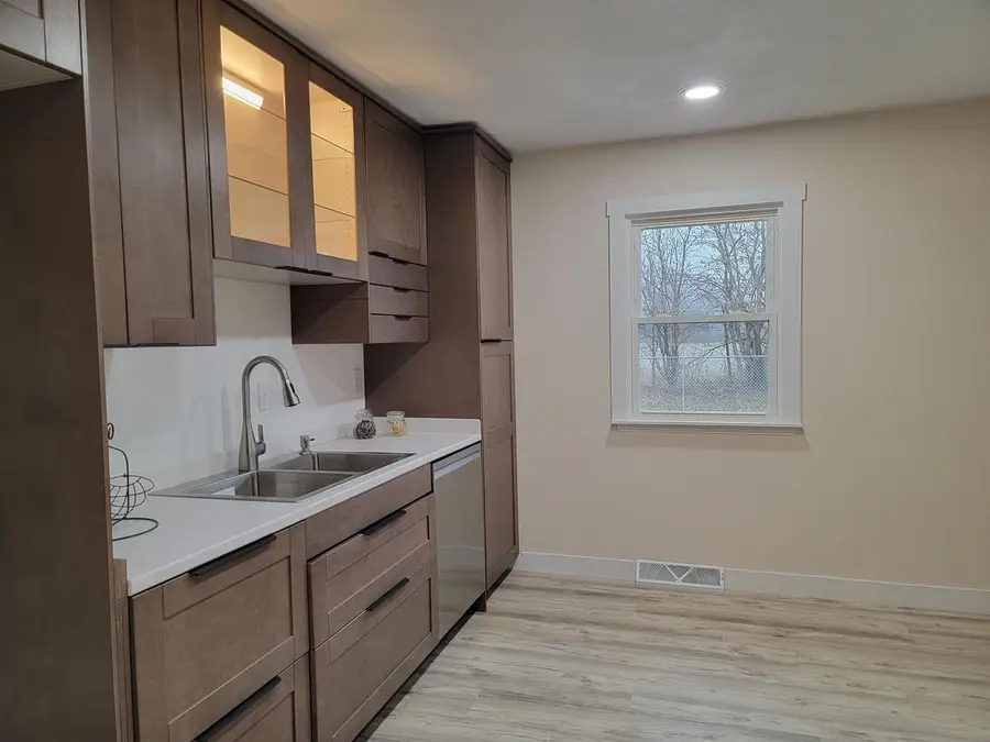 2449 S Dewey Avenue, Beloit, WI 53511 - Image #3