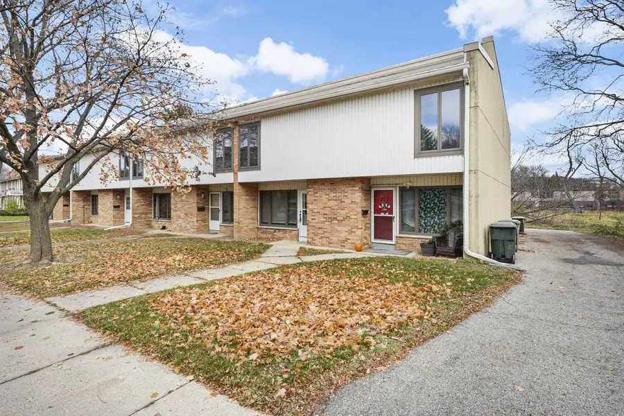 315 Nautilus Drive, Madison, WI 53705 - Image #2