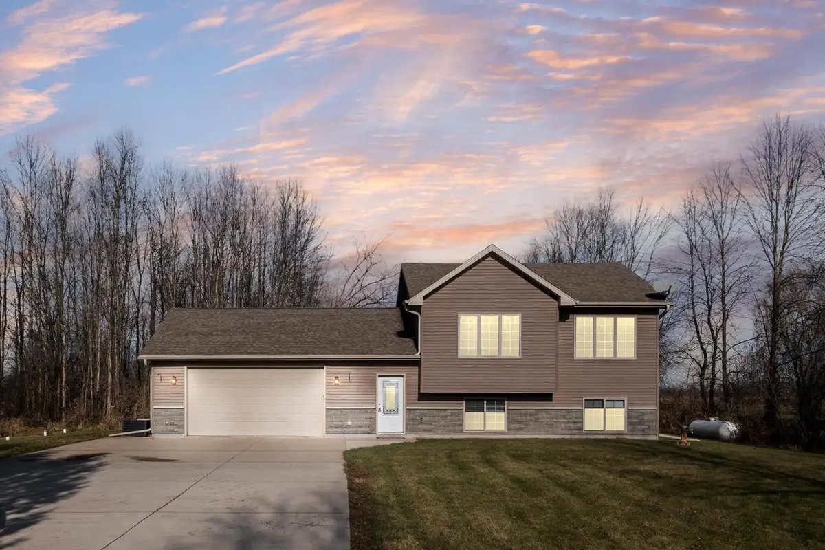 W2078 Buttercup Avenue, Berlin, WI 54923 - Image #1