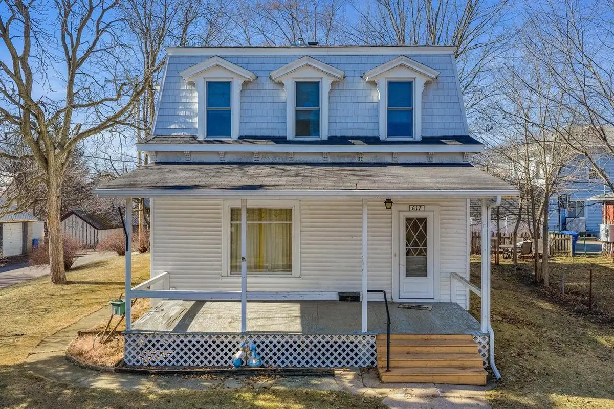 617 East Street, Baraboo, WI 53913 - #1