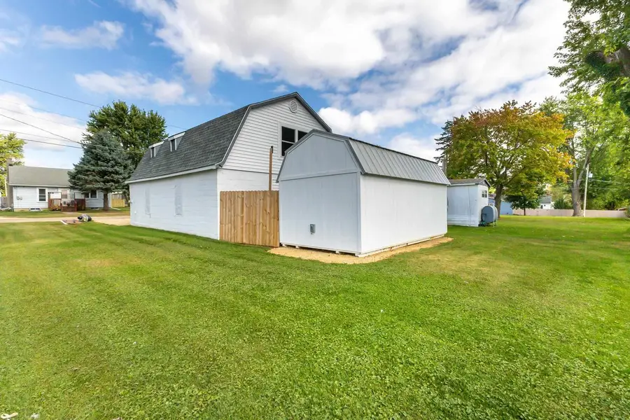 807 Washington Street, Warren, IL 61087 - Image #2